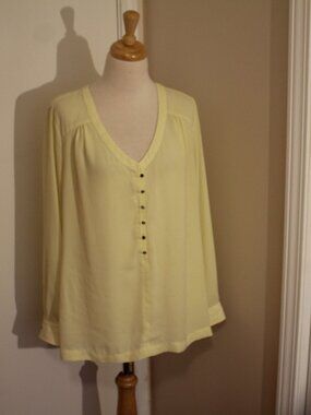 Soft Surrounding Size Large Long Sleeve Lightweight Shirt Top Blouse